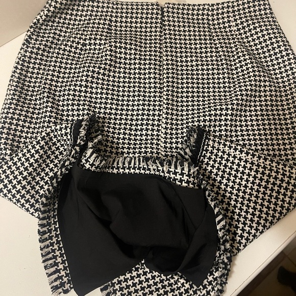 TALBOTS beautiful skirts new design brand new with tags Front with gold buttons - Picture 7 of 10